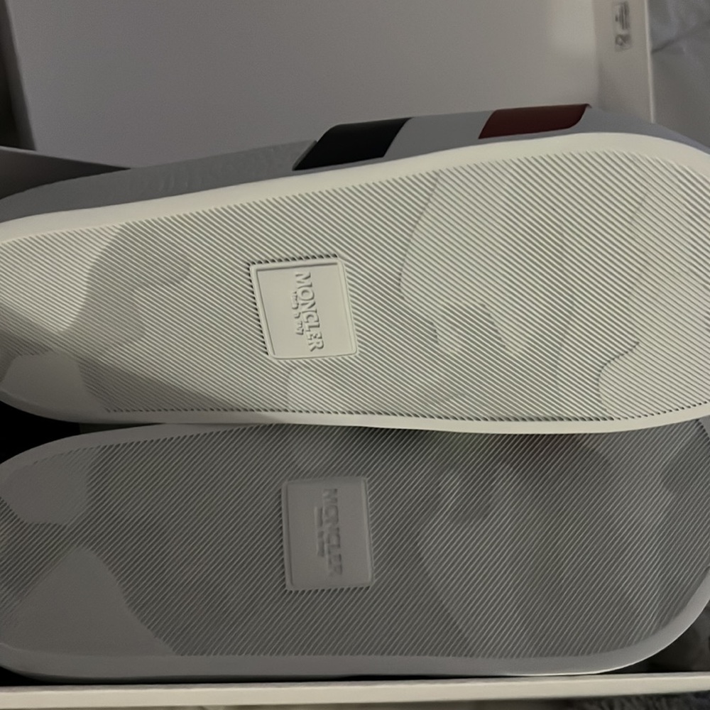 Moncler mens slides size 42. Basile sandalo never worn. - Picture 3 of 5